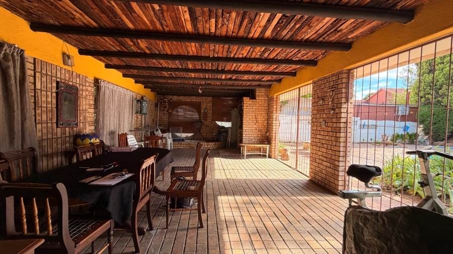 To Let 4 Bedroom Property for Rent in Die Bult North West